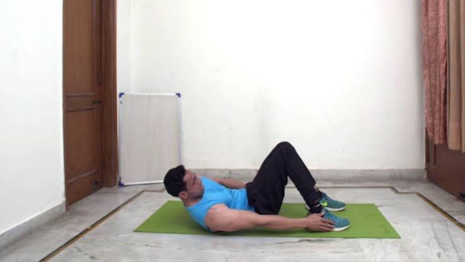 heel taps exercise.
