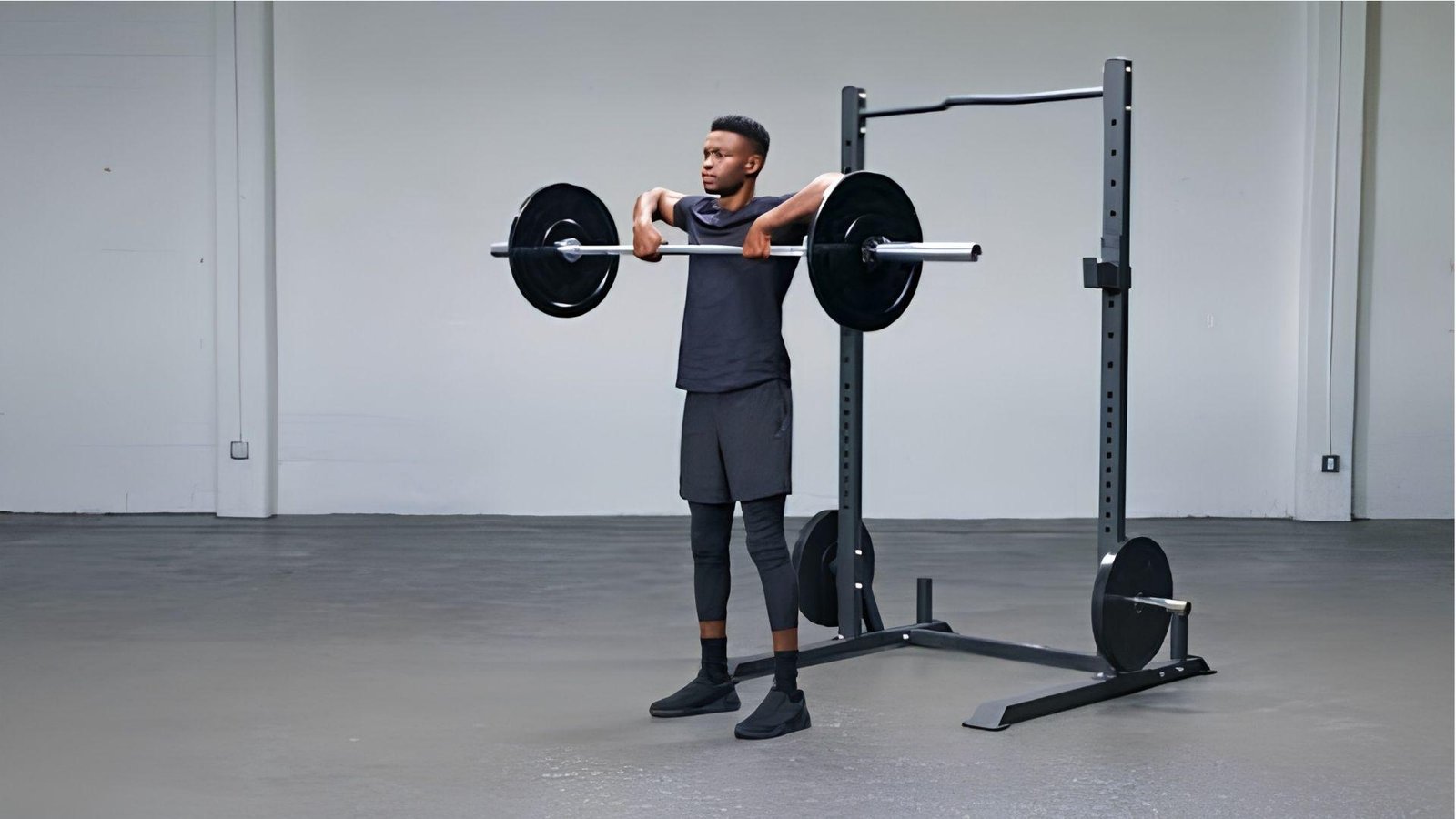 Upright Row is one of the Best Exercises to Include in Your Traps Workout