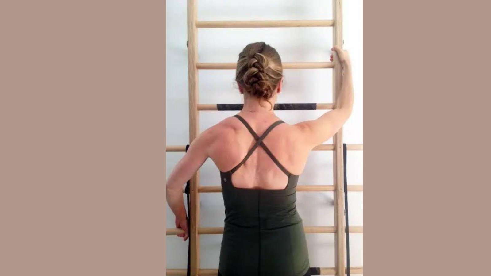 woman exercising for scoliosis.